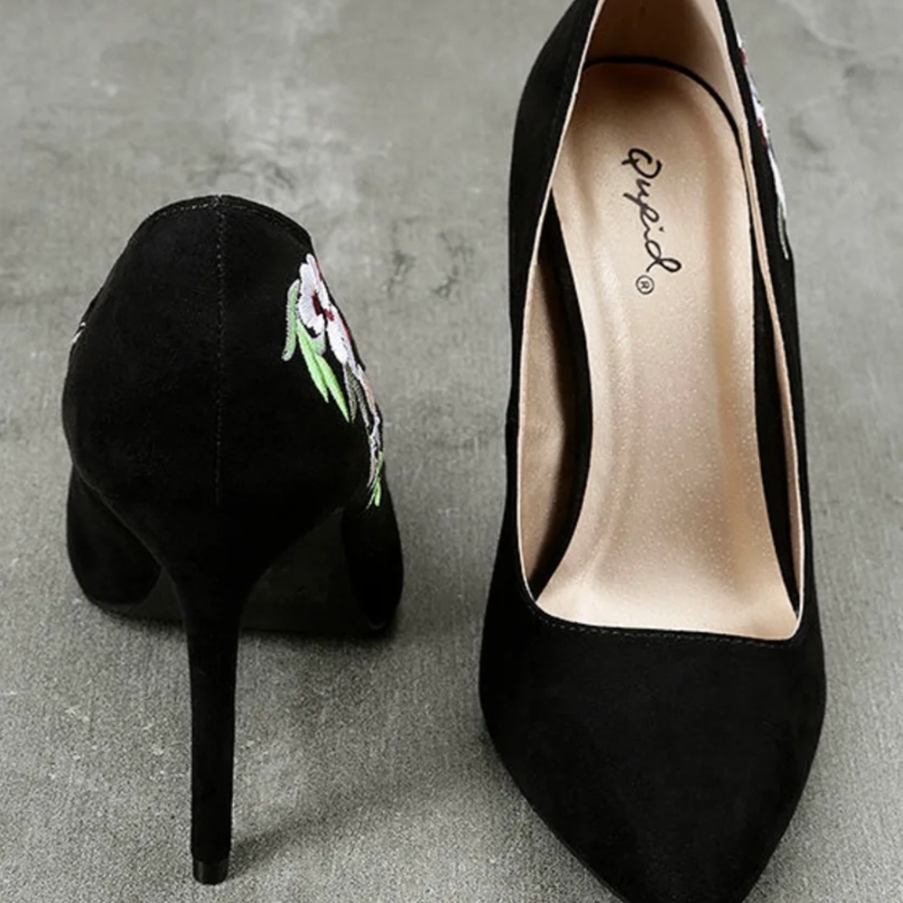 SOLD Qupid Black Heels with Floral Embroidery - Picture 2 of 8
